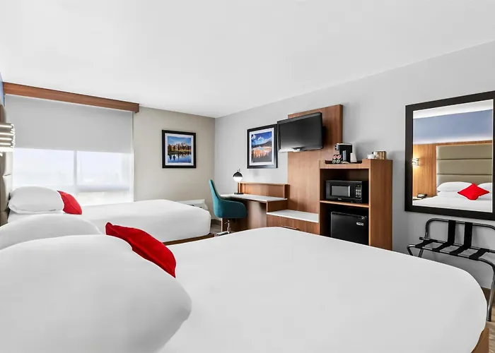 Red Lion & Conference Center 3*