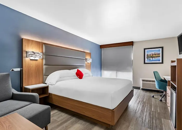 Hotel Red Lion & Conference Center 3*