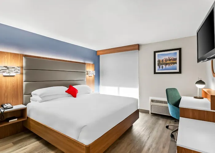 Red Lion & Conference Center Hotel