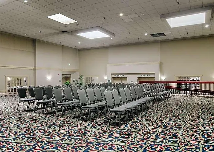 Hotel Red Lion & Conference Center