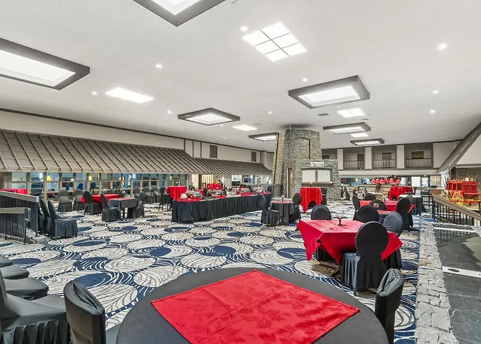 Red Lion & Conference Center Hotel