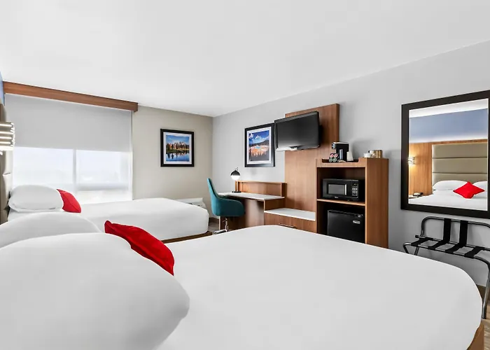 Red Lion & Conference Center Hotel 3*