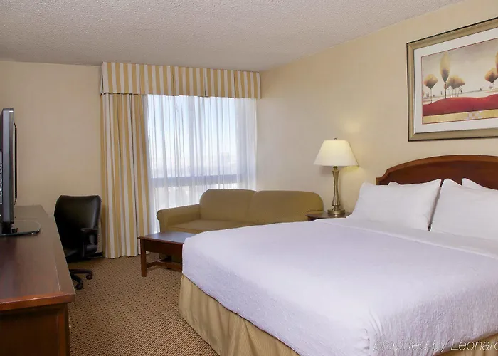 Hotel Red Lion & Conference Center 3*