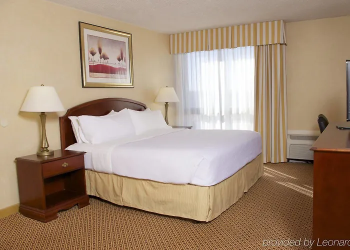 Red Lion & Conference Center Hotel